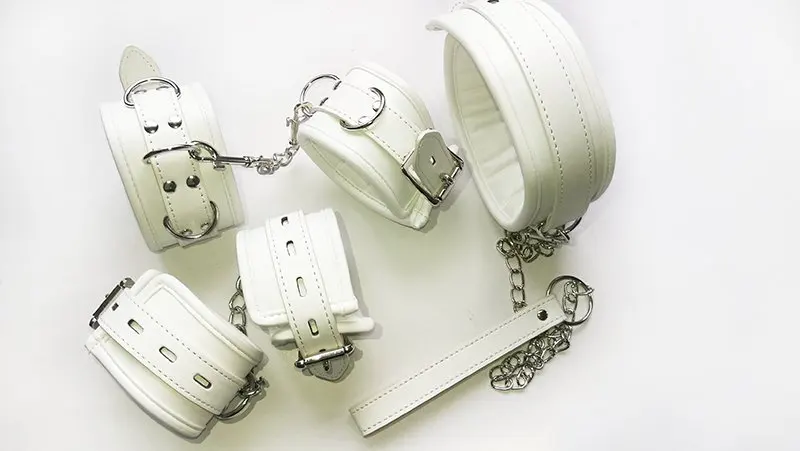 Luxury Soft white Bondage Restraints Handcuffs Collar Wrist Ankle Cuffs for Fetish Erotic Adult Games Couple Sex Product Luxury Soft white Bondage Restraints Handcuffs Collar Wrist Ankle Cuffs for Fetish Erotic Adult Games Couple Sex Product