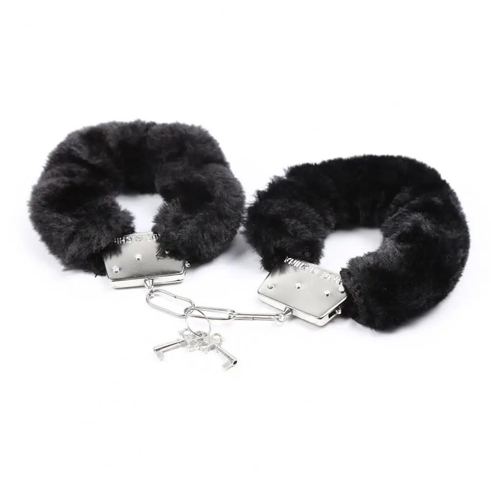 1 Pair Double Lock Manacle Faux Fur Bracelet Stainless Wrist Ankle O Ring Hand Cuffs Adult Couple Sex Toy Cops Criminal Cosplay 1 Pair Double Lock Manacle Faux Fur Bracelet Stainless Wrist Ankle O Ring Hand Cuffs Adult Couple Sex Toy Cops Criminal Cosplay