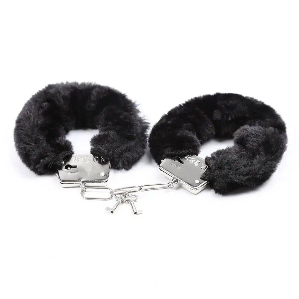 1 Pair Double Lock Manacle Faux Fur Bracelet Stainless Wrist Ankle O Ring Hand Cuffs Adult Couple Sex Toy Cops Criminal Cosplay 1 Pair Double Lock Manacle Faux Fur Bracelet Stainless Wrist Ankle O Ring Hand Cuffs Adult Couple Sex Toy Cops Criminal Cosplay