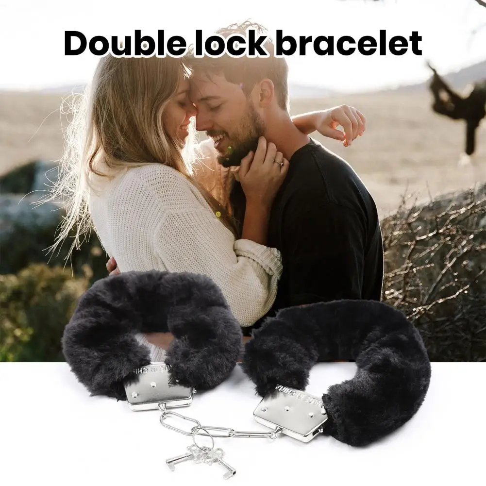 1 Pair Double Lock Manacle Faux Fur Bracelet Stainless Wrist Ankle O Ring Hand Cuffs Adult Couple Sex Toy Cops Criminal Cosplay 1 Pair Double Lock Manacle Faux Fur Bracelet Stainless Wrist Ankle O Ring Hand Cuffs Adult Couple Sex Toy Cops Criminal Cosplay
