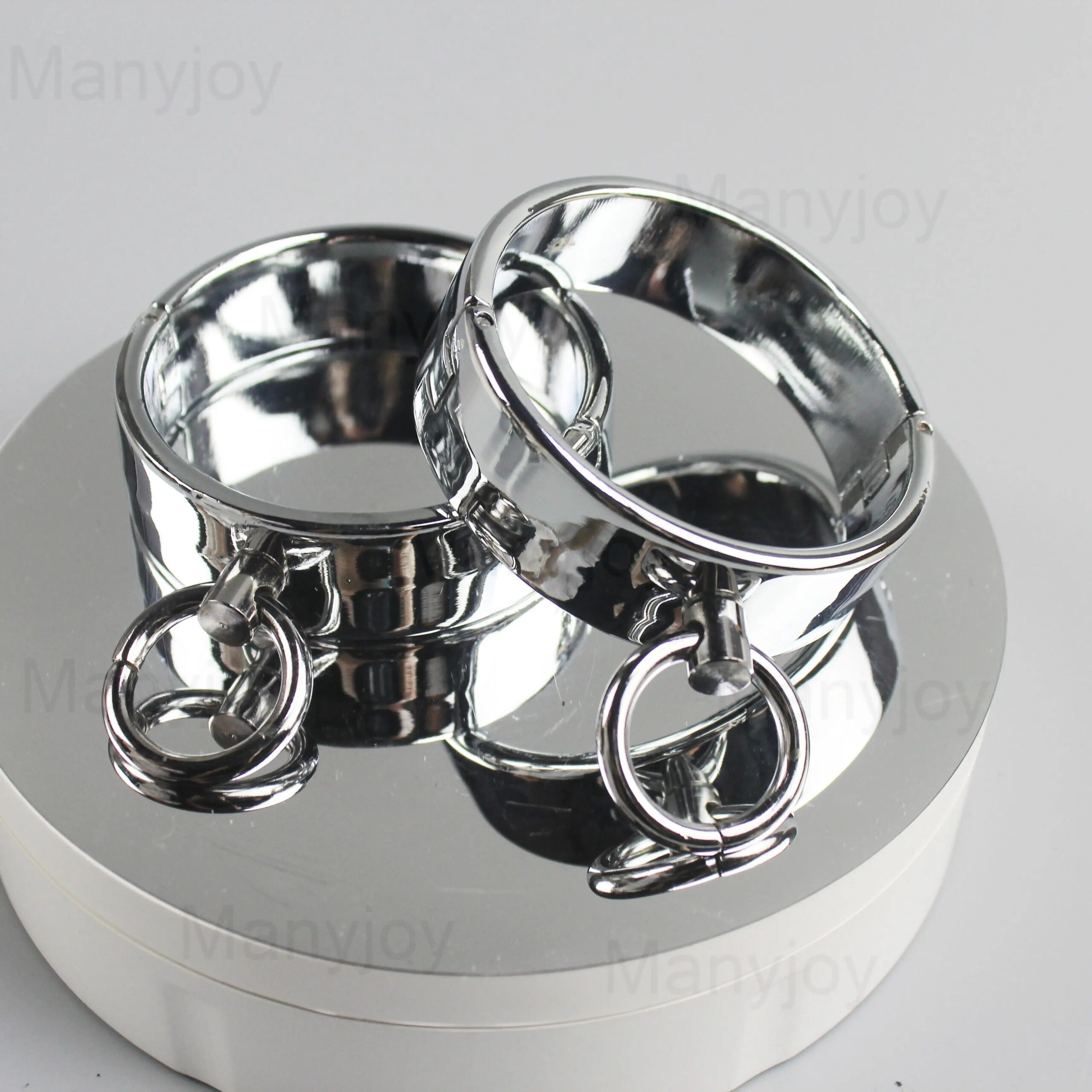 Stainless Steel Slave Handcuffs Restraint Rings Wrist Lock Ankle Cuffs Restraints Legcuffs Erotic Slave Sex Furniture Adult Toys