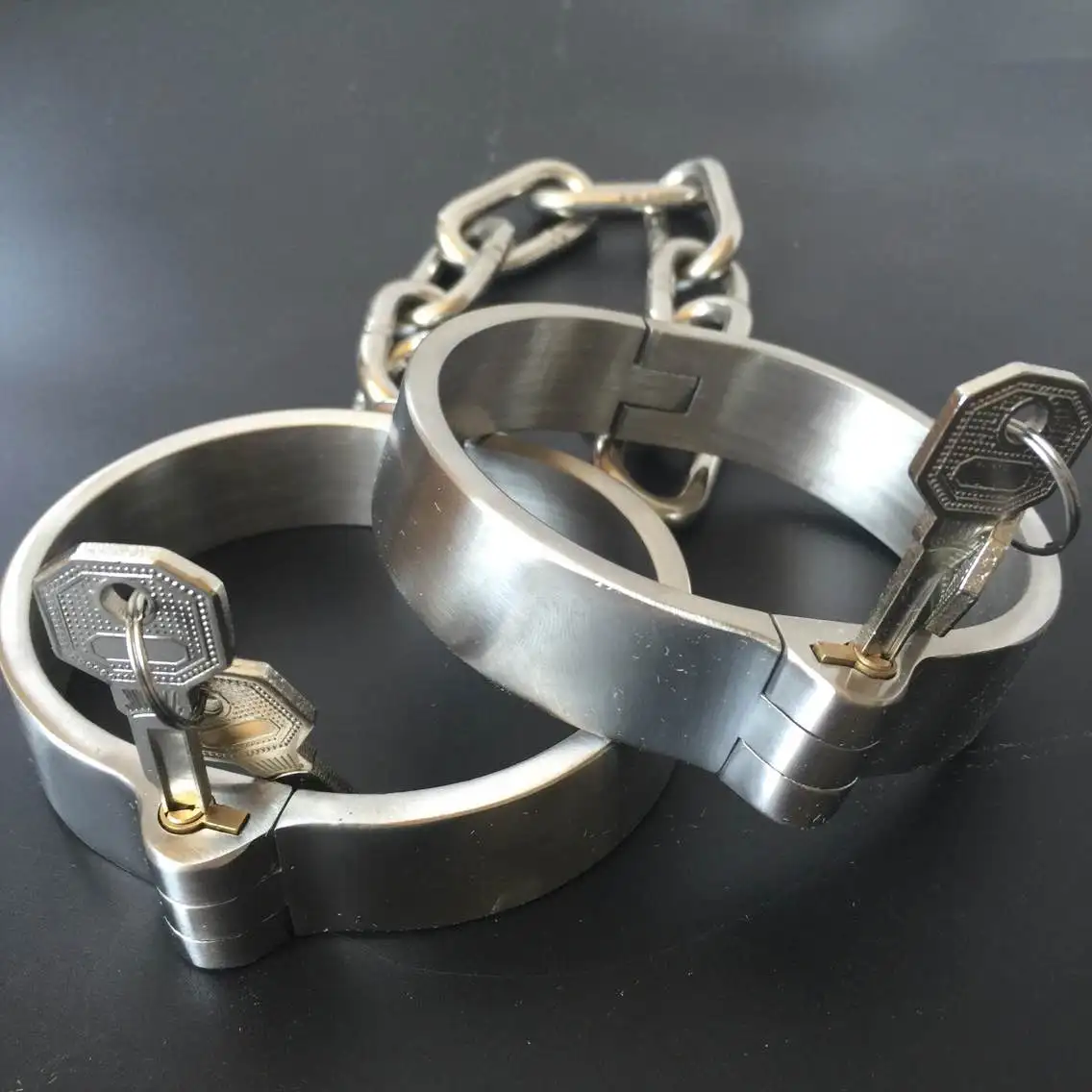 Stainless Steel Wrist Handcuff Ankle Cuffs Shackles Detachable chain Neck Collar SM Restraint Choker Stealth Lock Adult Sex Toys