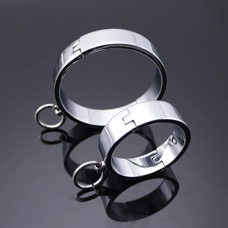 Metal Lock Shackles Female Male Handcuff Metal Ankle Cuffs Wrist Cuff For Couple BDSM Bondage Restraints Adult Game Sex Toys 18+