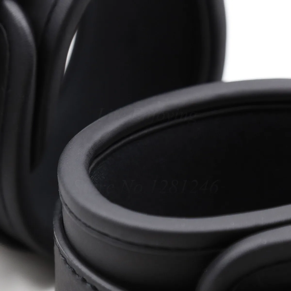 New Fetish Sexy BDSM Bondage Handcuff Ankle Cuff Neck Collar PU Leather Wrist Cuffs Sex Toys for Couples Game Erotic Accessories New Fetish Sexy BDSM Bondage Handcuff Ankle Cuff Neck Collar PU Leather Wrist Cuffs Sex Toys for Couples Game Erotic Accessories