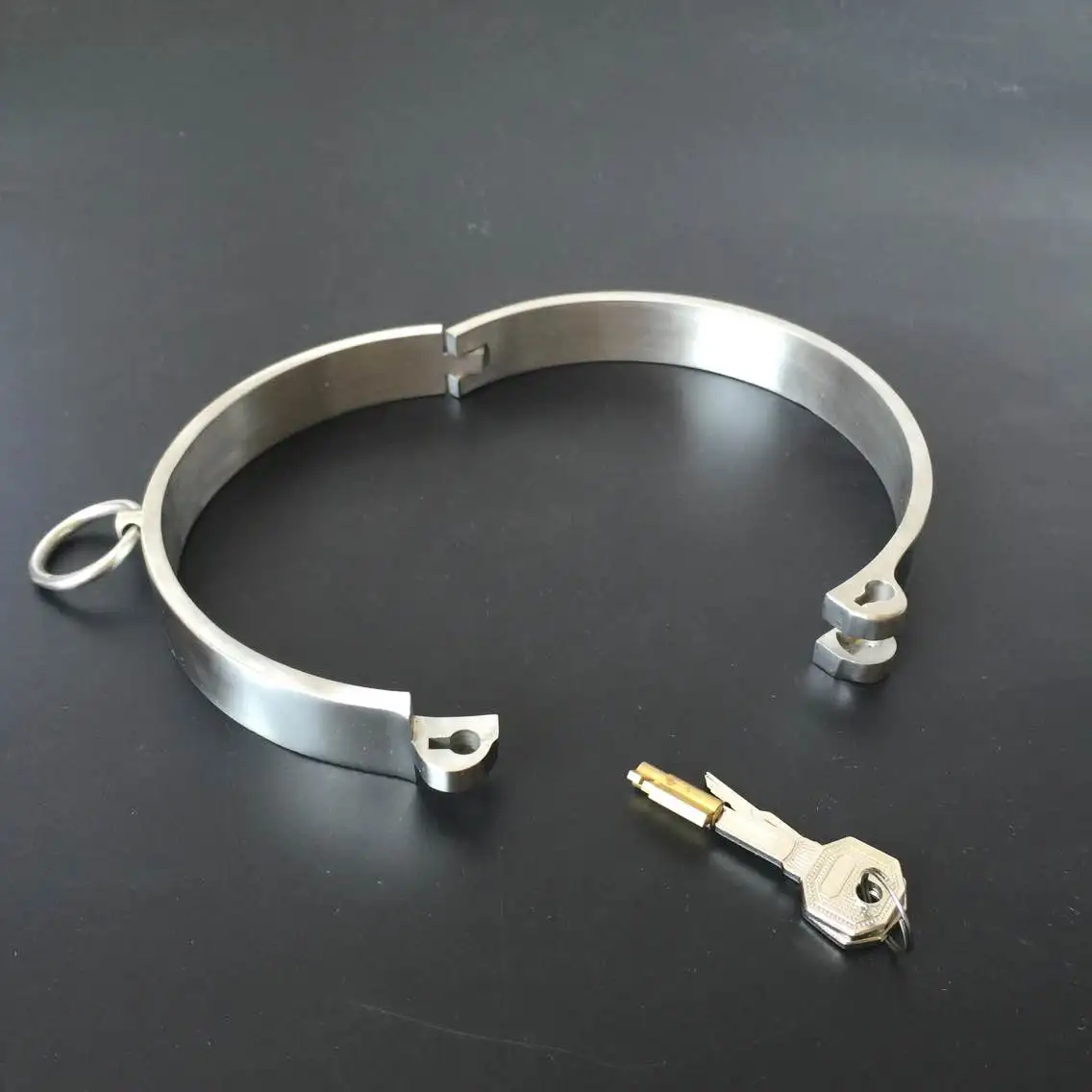 Stainless Steel Slave Flirt Wrist Handcuffs Ankle Cuffs Neck Collar Chain BDSM Shackle Bondage Invisiable Lock  Sex Toys