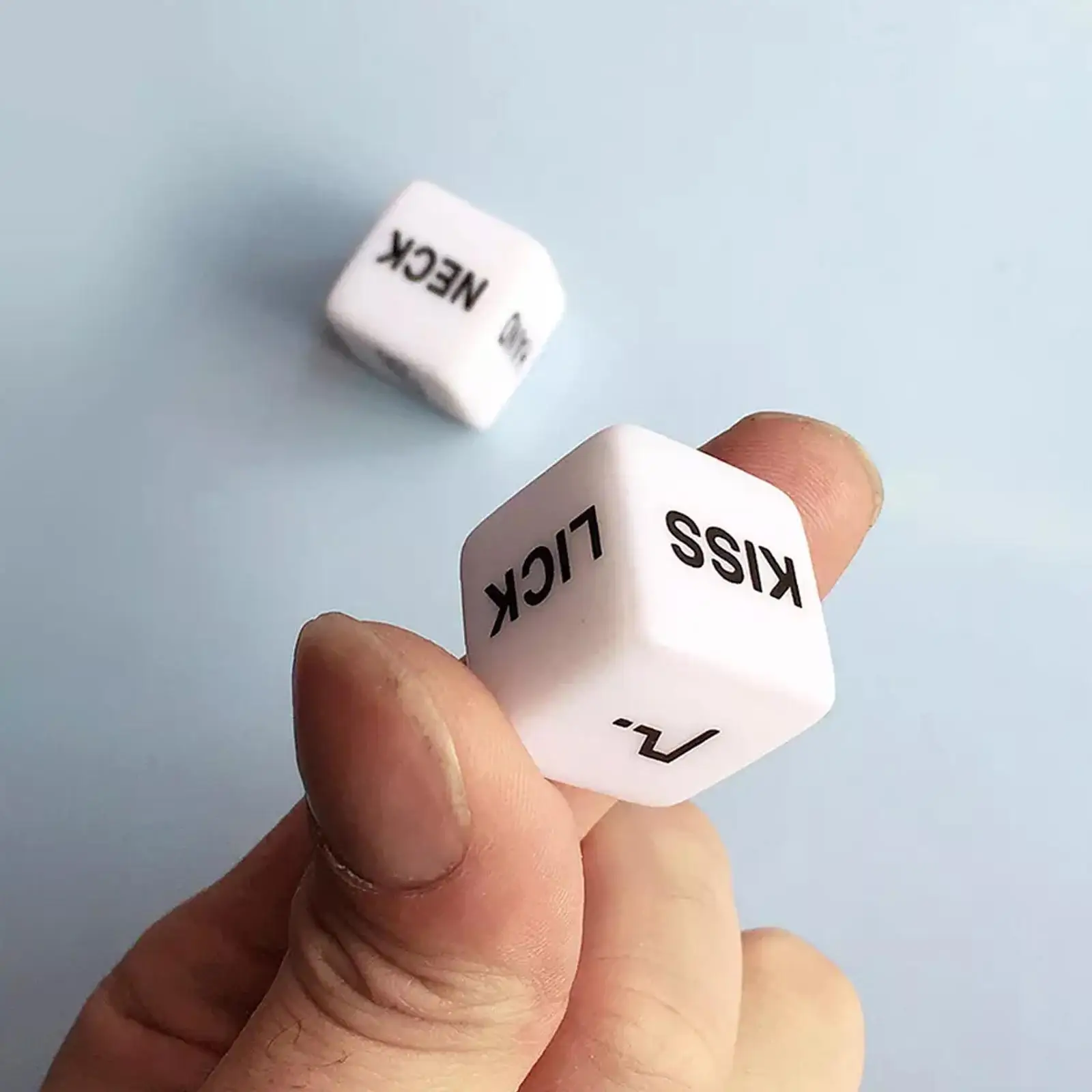 2pcs Funny Glow In Dark Love Dice Toys Adult Couple Lovers Games Aid Sex Party Toy Valentines Day Gift For Boyfriend Girlfriend
