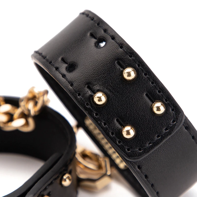 BLACKWOLF Slave Bed Bondage Collar Genuine leather Neck Restraint with Leash BDSM Erotic Sex Toys For Women Couples Adult Games BLACKWOLF Slave Bed Bondage Collar Genuine leather Neck Restraint with Leash BDSM Erotic Sex Toys For Women Couples Adult Games