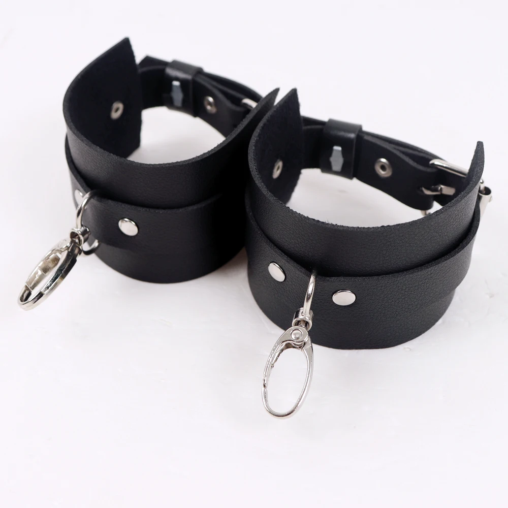 Sexy Adjustable Leather Handcuffs For Sex Toys For Woman Couples Hang Buckle Link Bdsm Bondage Restraints Exotic Accessories Sexy Adjustable Leather Handcuffs For Sex Toys For Woman Couples Hang Buckle Link Bdsm Bondage Restraints Exotic Accessories