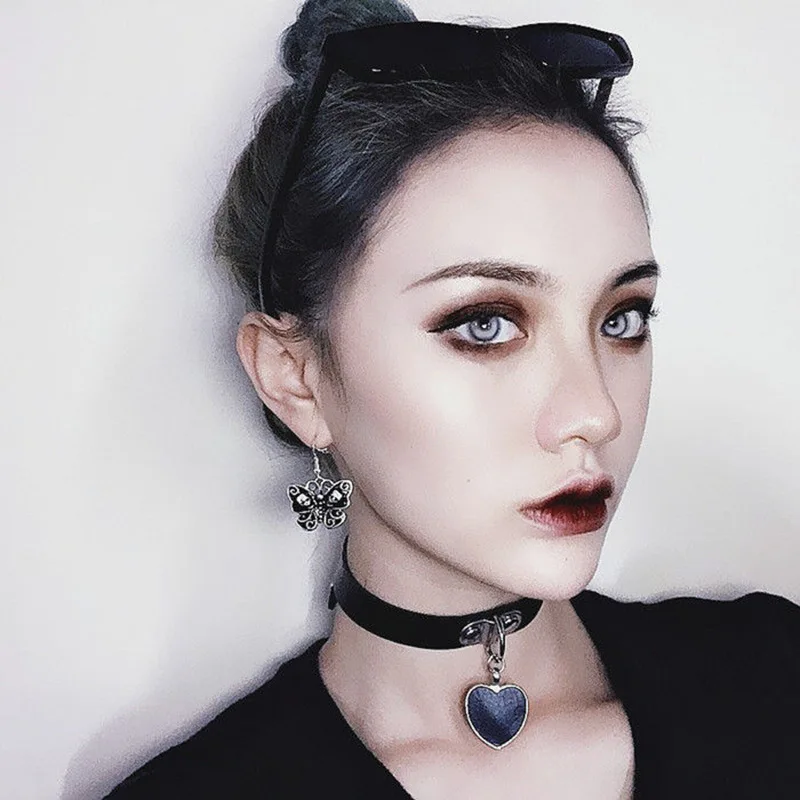 Funny Punk Gothic Leash And Collar Bdsm Leather Choker Necklace Slave Collar With A Leashes Rope Cosplay Accessories For Women Funny Punk Gothic Leash And Collar Bdsm Leather Choker Necklace Slave Collar With A Leashes Rope Cosplay Accessories For Women