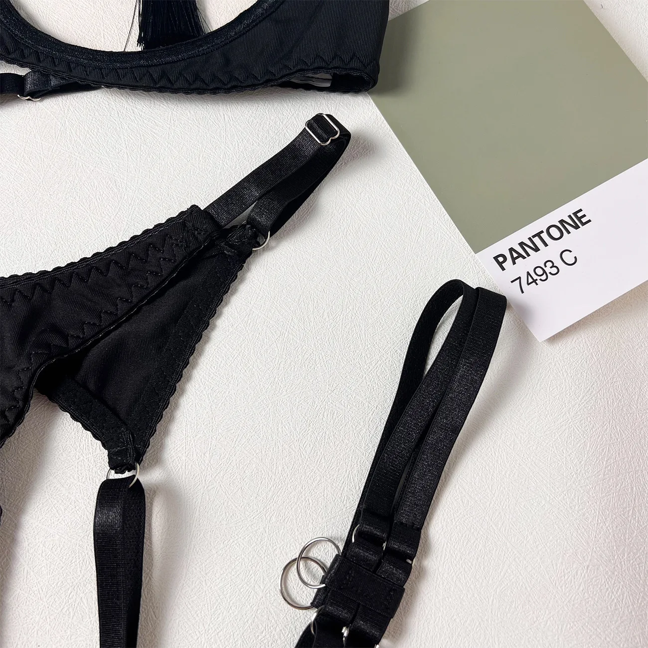 Yimunancy Tassel Lingerie Set Women Halter Cut Out Sexy Erotic Set Red/Black Back Open Brief Kit Yimunancy Tassel Lingerie Set Women Halter Cut Out Sexy Erotic Set Red/Black Back Open Brief Kit