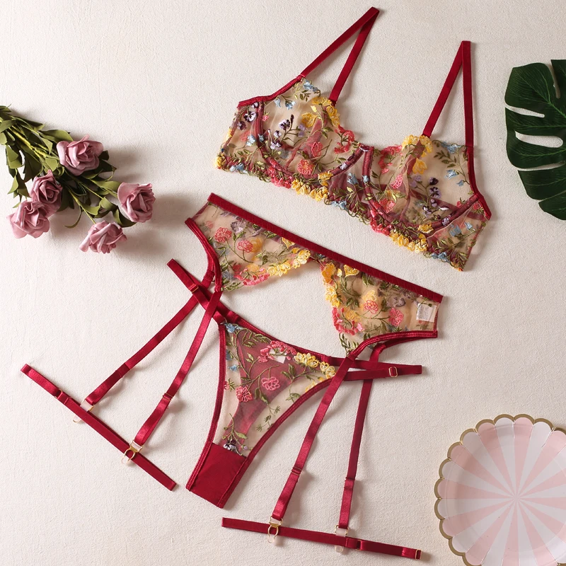 Ellolace Lingerie Sensual Lace Underwear Transparent Embroidery 3-Piece Garters Fancy Beautiful Short Skin Care Kits Intimate