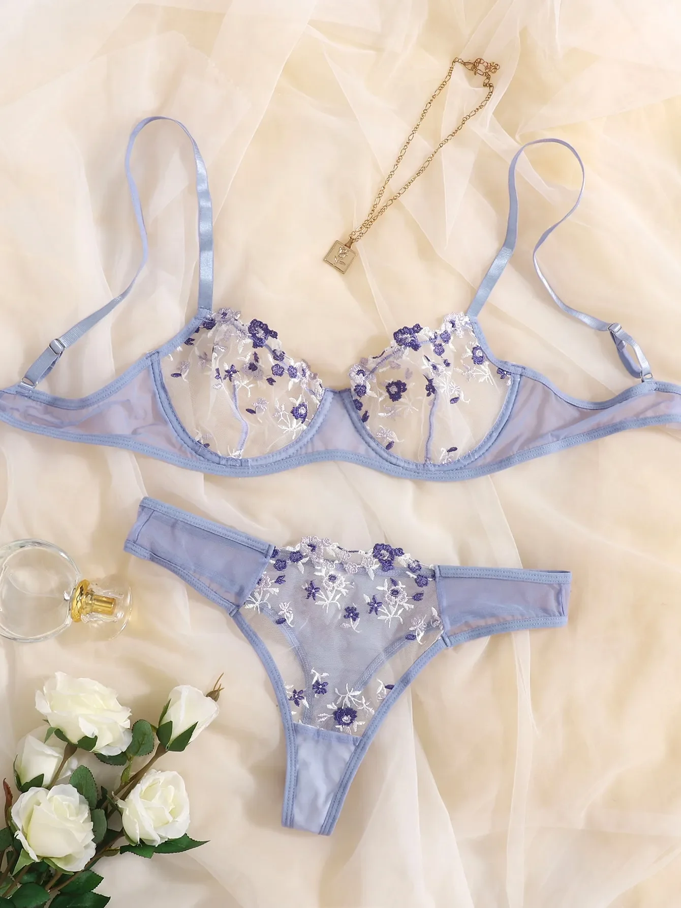 Sexy Lingerie Woman Lace Transparent Underwear Fairy Embroidery Brief Sets Delicate Bra Kit Push Up Breves Sets Sexy Lingerie Woman Lace Transparent Underwear Fairy Embroidery Brief Sets Delicate Bra Kit Push Up Breves Sets