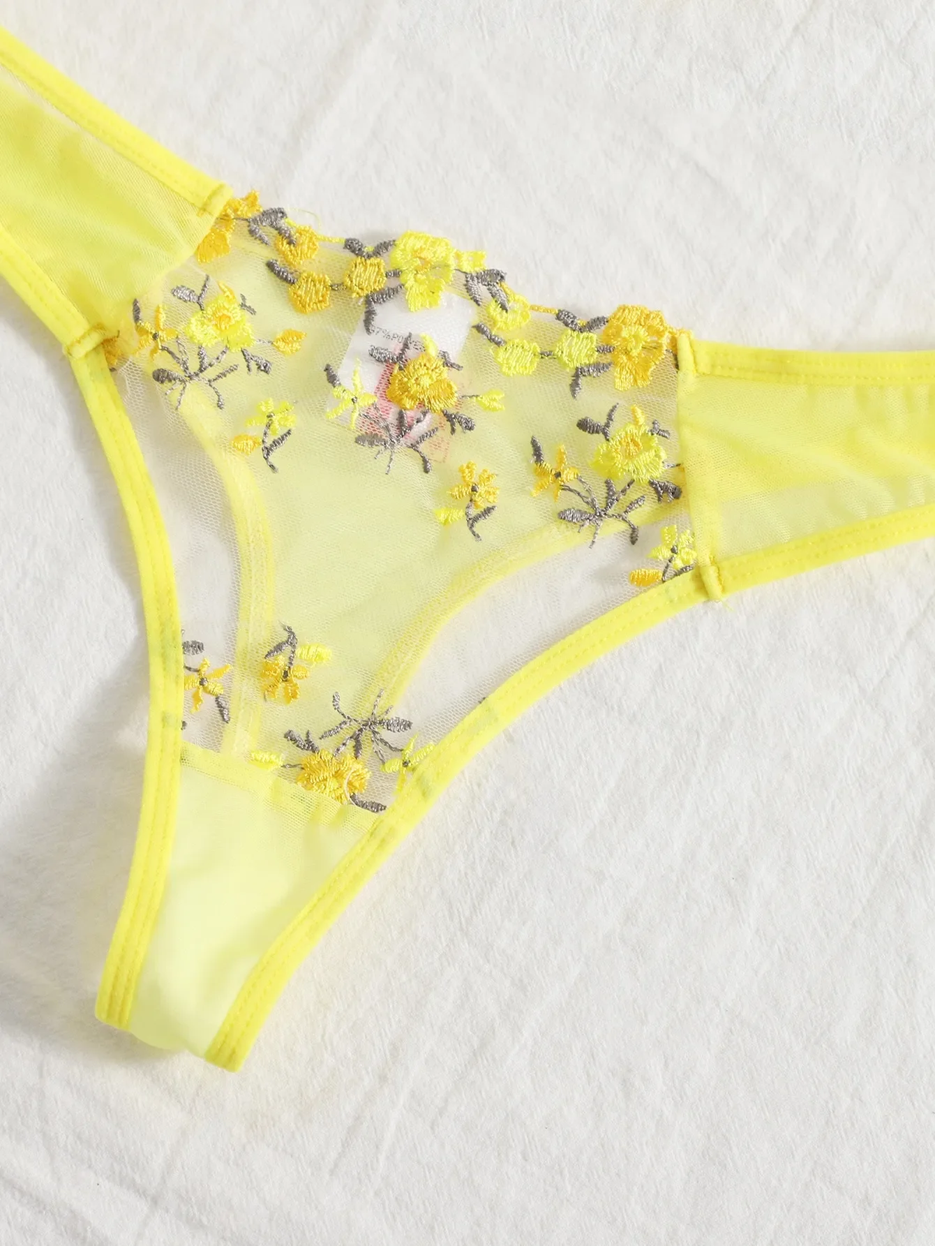 Sexy Lingerie Woman Lace Transparent Underwear Fairy Embroidery Brief Sets Delicate Bra Kit Push Up Breves Sets Sexy Lingerie Woman Lace Transparent Underwear Fairy Embroidery Brief Sets Delicate Bra Kit Push Up Breves Sets