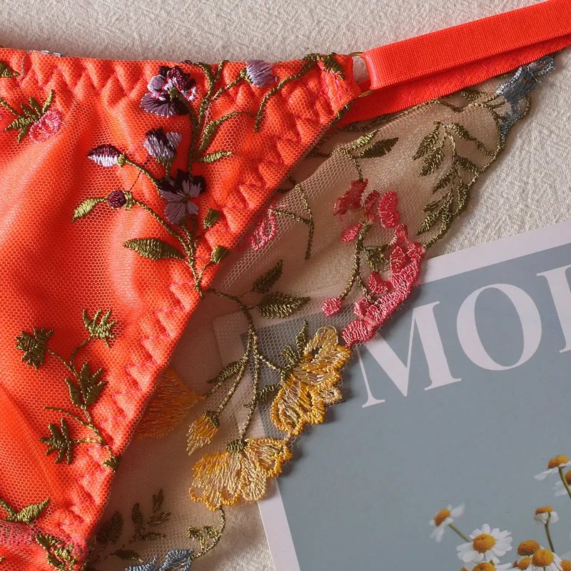 Women Bra and Briefs Sets Lace Flower Embroidery Sexy Perspective Underwire Erotic Lingerie Panty Two-Piece Underwear Set 2023 Women Bra and Briefs Sets Lace Flower Embroidery Sexy Perspective Underwire Erotic Lingerie Panty Two-Piece Underwear Set 2023