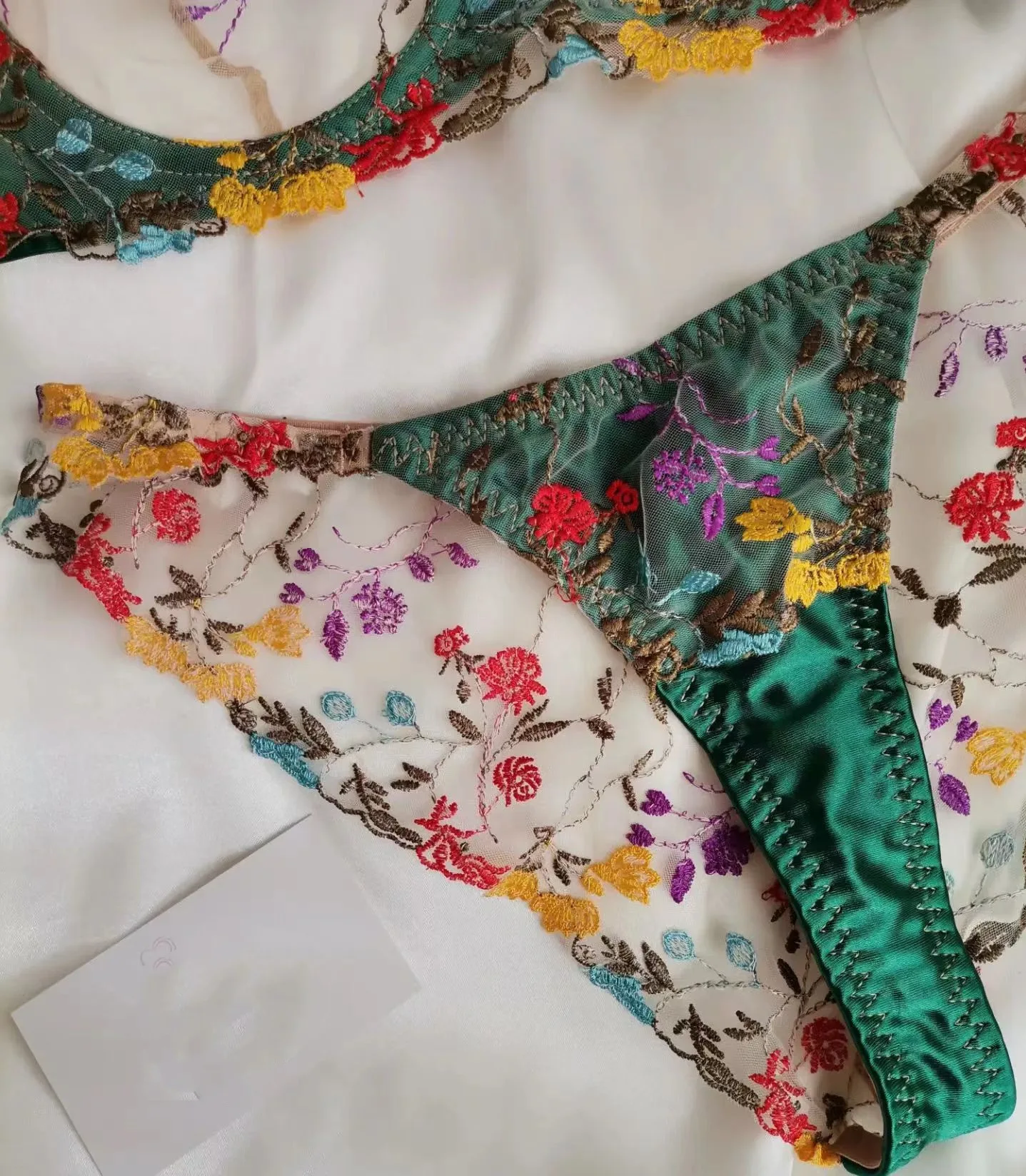 Women Bra and Briefs Sets Lace Flower Embroidery Sexy Perspective Underwire Erotic Lingerie Panty Two-Piece Underwear Set 2023 Women Bra and Briefs Sets Lace Flower Embroidery Sexy Perspective Underwire Erotic Lingerie Panty Two-Piece Underwear Set 2023