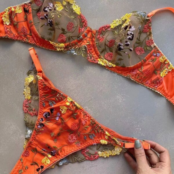Women Bra and Briefs Sets Lace Flower Embroidery Sexy Perspective Underwire Erotic Lingerie Panty Two-Piece Underwear Set 2023