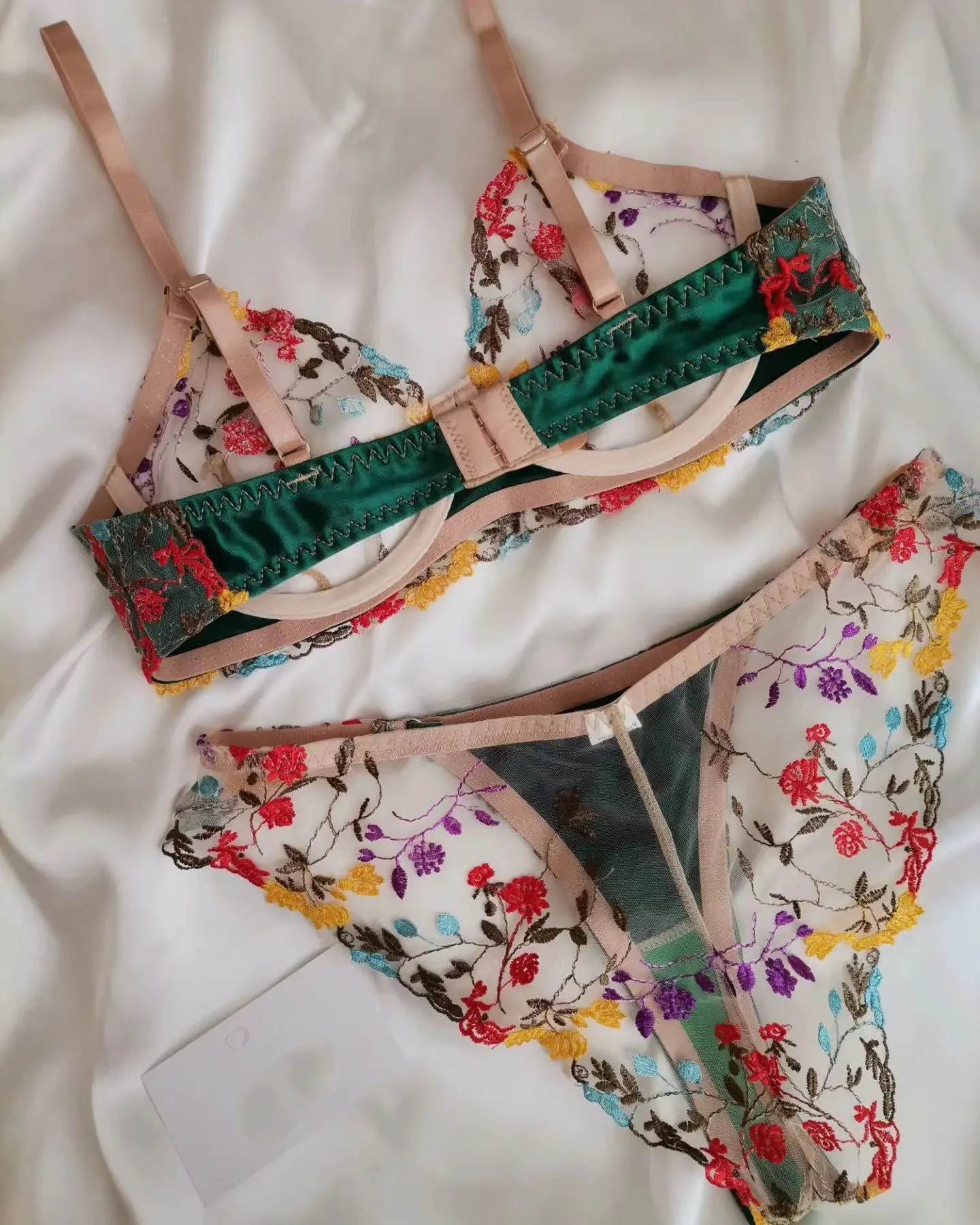 Women Bra and Briefs Sets Lace Flower Embroidery Sexy Perspective Underwire Erotic Lingerie Panty Two-Piece Underwear Set 2023 Women Bra and Briefs Sets Lace Flower Embroidery Sexy Perspective Underwire Erotic Lingerie Panty Two-Piece Underwear Set 2023