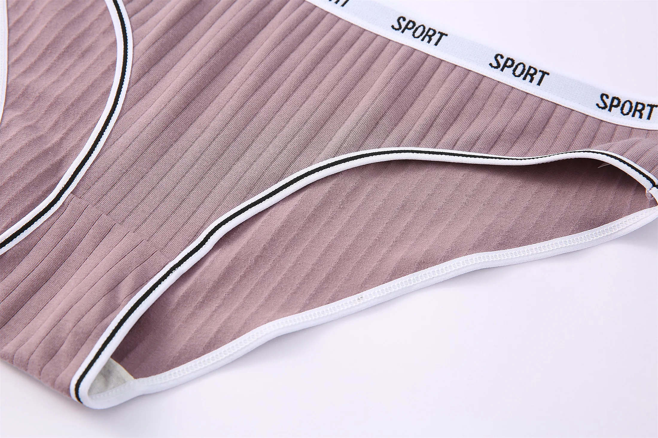 Cute Girl Briefs Cotton Fashion Letter Women Underwear Soft Breathable Triangle Pants Mid Waist Sexy Comfortable Lingerie Bright Cute Girl Briefs Cotton Fashion Letter Women Underwear Soft Breathable Triangle Pants Mid Waist Sexy Comfortable Lingerie Bright