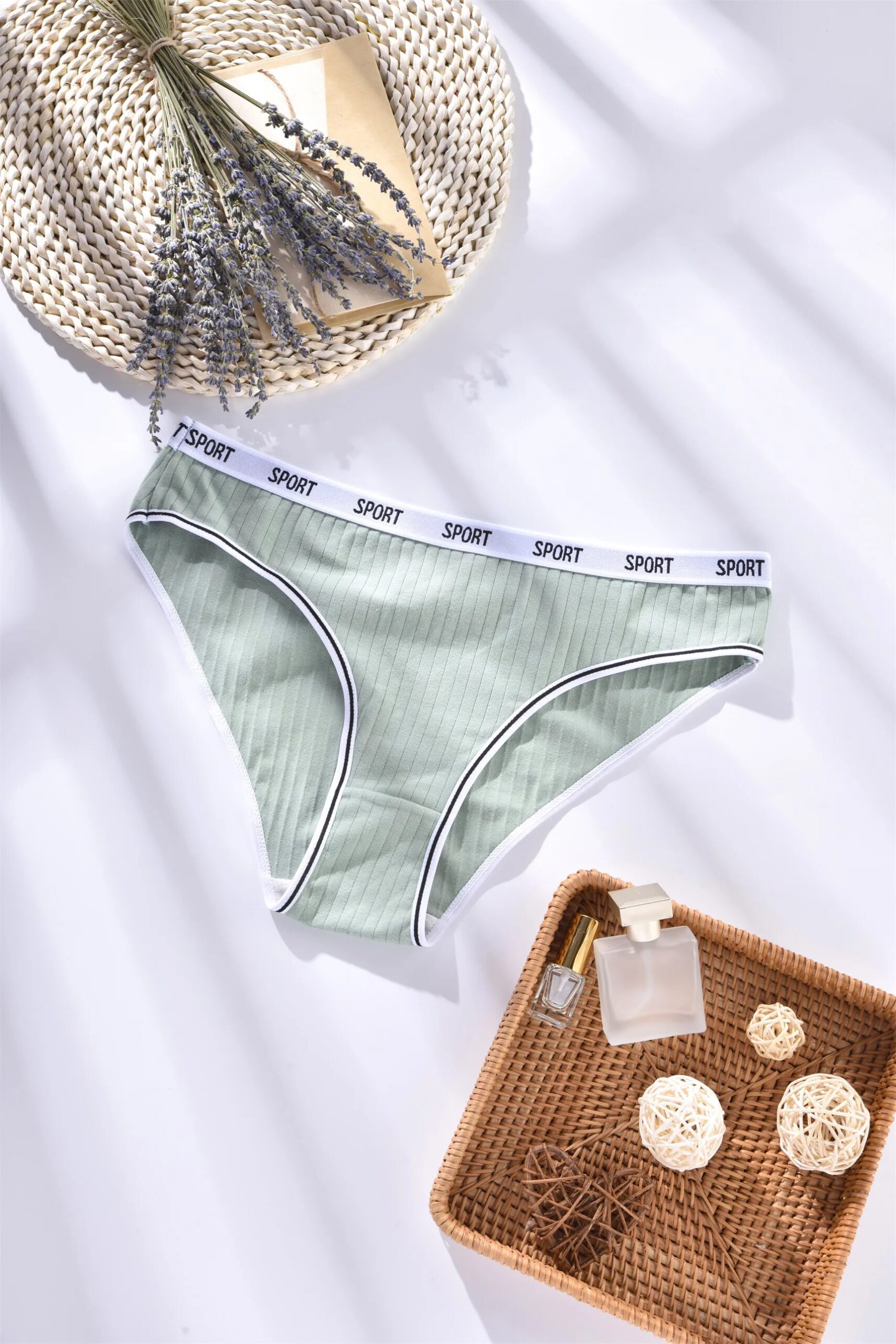 Cute Girl Briefs Cotton Fashion Letter Women Underwear Soft Breathable Triangle Pants Mid Waist Sexy Comfortable Lingerie Bright Cute Girl Briefs Cotton Fashion Letter Women Underwear Soft Breathable Triangle Pants Mid Waist Sexy Comfortable Lingerie Bright