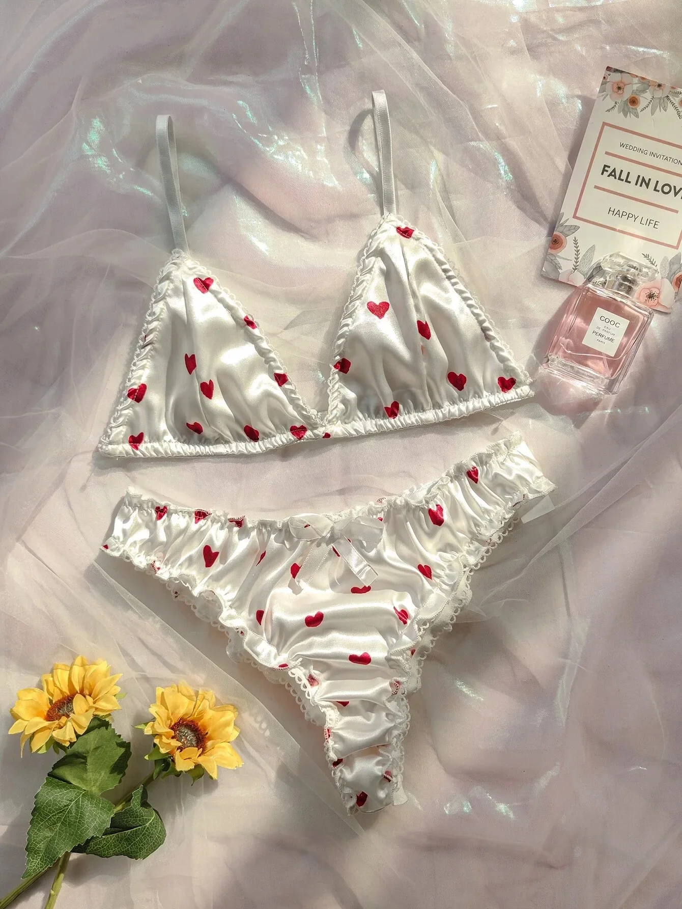 Bra Brief Sets Women's Erotic Lingerie Suit Bowknot Sexy Deep V Wire Free Lingerie Underwear Two Piece Female Cute Pajamas Kitts Bra Brief Sets Women's Erotic Lingerie Suit Bowknot Sexy Deep V Wire Free Lingerie Underwear Two Piece Female Cute Pajamas Kitts