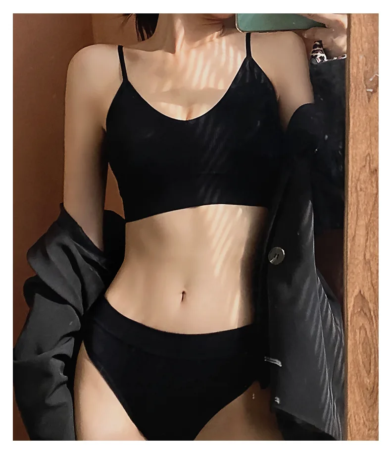 New Women Seamless Bra Set Sexy Thong Low Waist Panties Wire Free Bra Bralette Lingerie Brassiere Cotton Female Underwear Set New Women Seamless Bra Set Sexy Thong Low Waist Panties Wire Free Bra Bralette Lingerie Brassiere Cotton Female Underwear Set