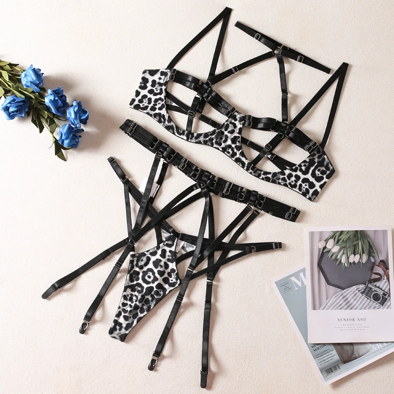 Yimunancy Leopard Bandage Lingerie Set Women Vintage Halter 3-Piece Sexy Erotic Set Cut Out Brief Kit Yimunancy Leopard Bandage Lingerie Set Women Vintage Halter 3-Piece Sexy Erotic Set Cut Out Brief Kit