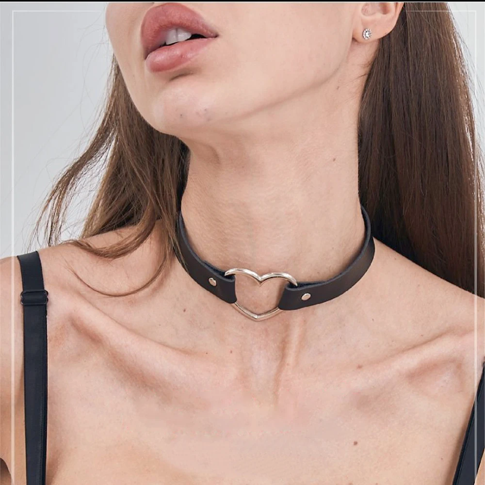 Women Sexy Punk Leather Collar Necklaces Round Trendy Neck Heart Harajuku Choker Gothic Bondage Women Neck Accessories Women Sexy Punk Leather Collar Necklaces Round Trendy Neck Heart Harajuku Choker Gothic Bondage Women Neck Accessories