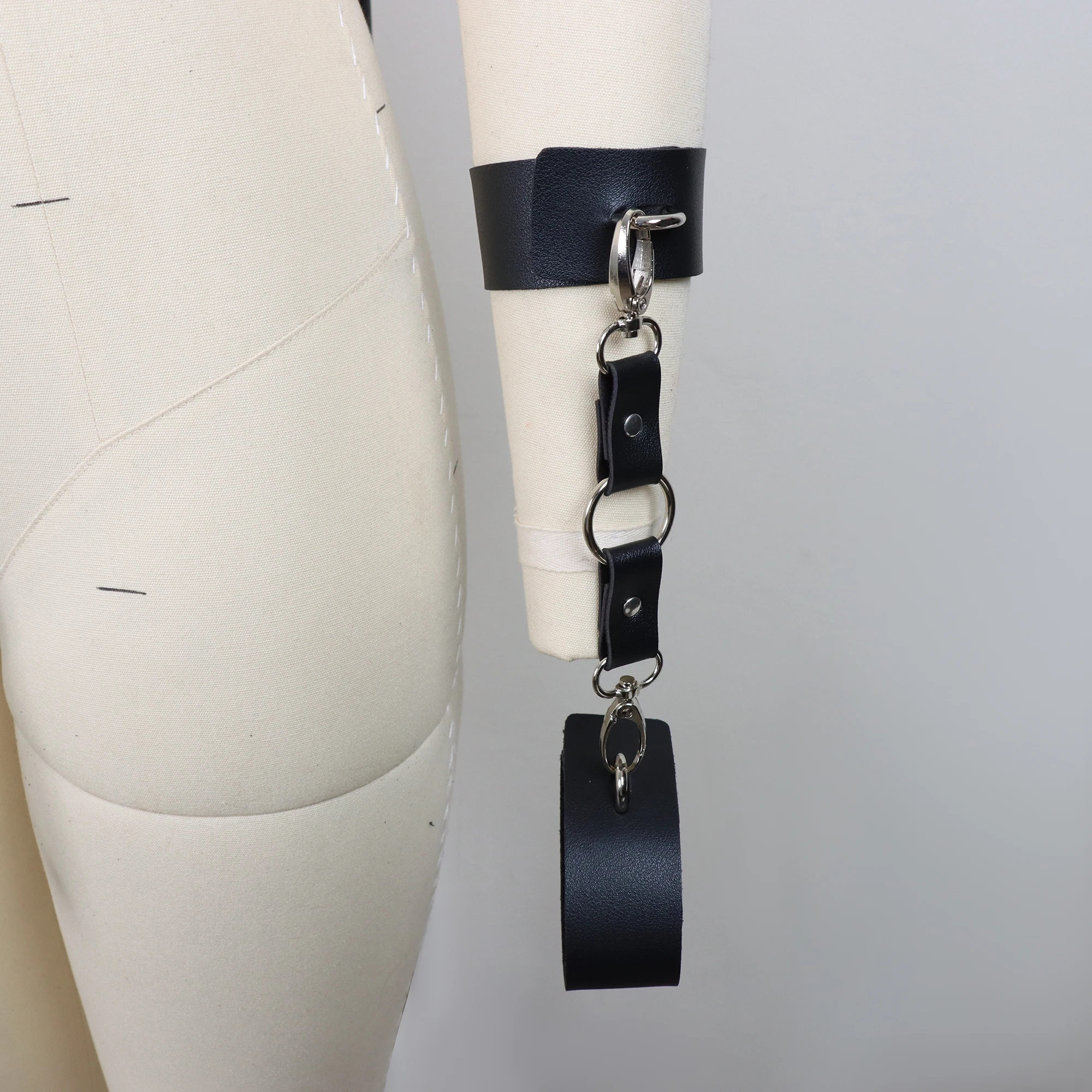 Exotic Bdsm Slave Bondage Leather Collar with Leash Choker Necklace Animal Pet Accessories Adjustable Black Sex Accessories Exotic Bdsm Slave Bondage Leather Collar with Leash Choker Necklace Animal Pet Accessories Adjustable Black Sex Accessories
