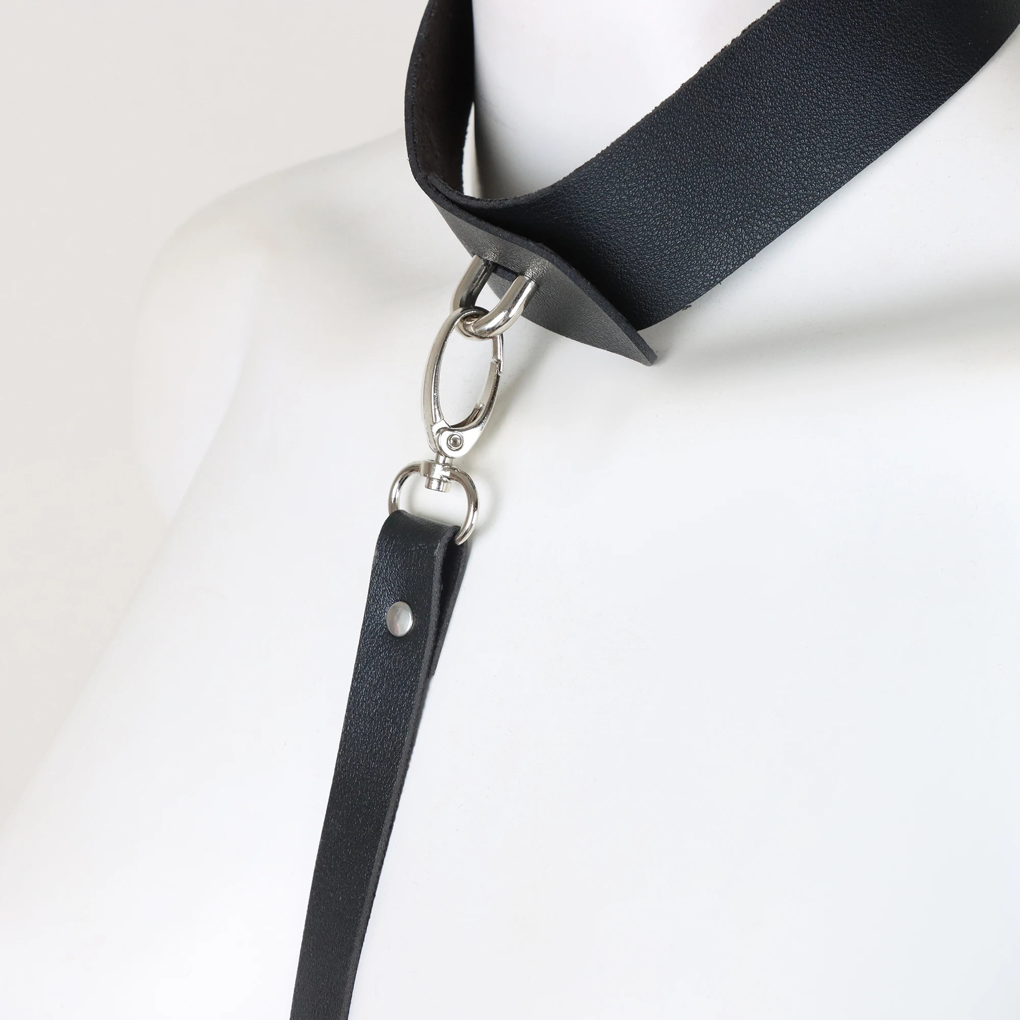Exotic Bdsm Slave Bondage Leather Collar with Leash Choker Necklace Animal Pet Accessories Adjustable Black Sex Accessories Exotic Bdsm Slave Bondage Leather Collar with Leash Choker Necklace Animal Pet Accessories Adjustable Black Sex Accessories