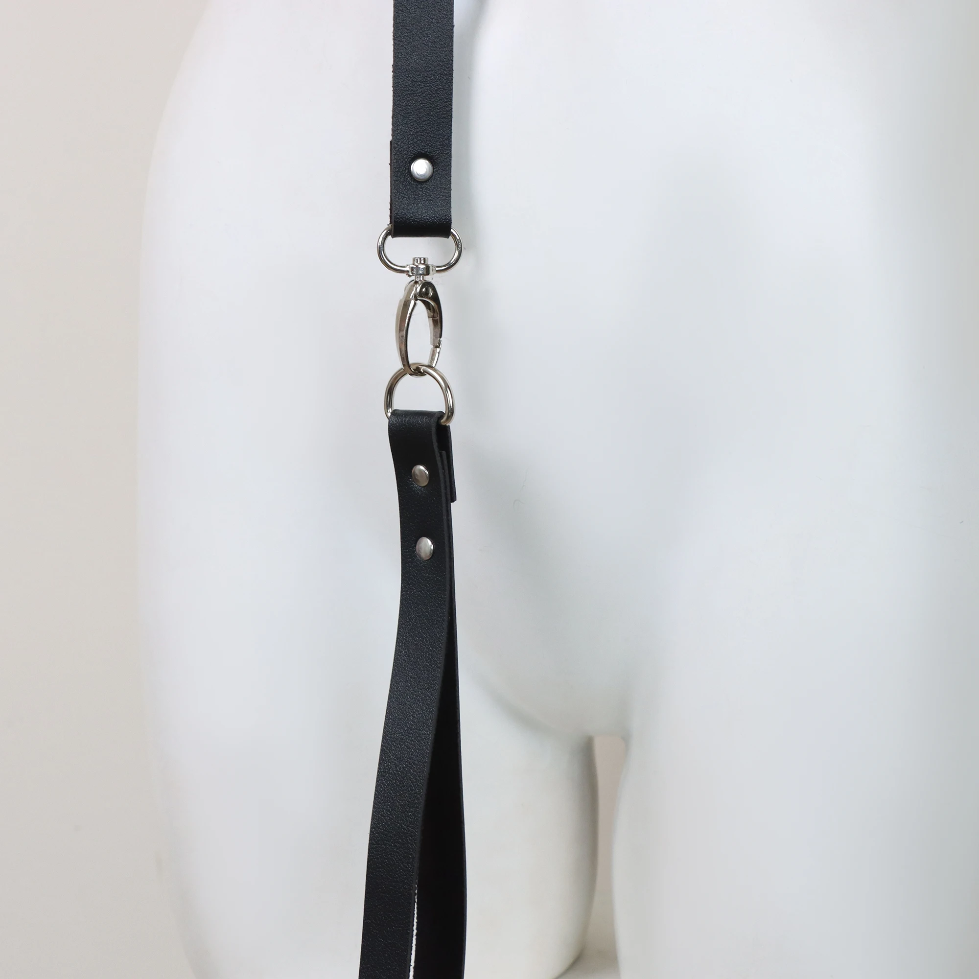 Exotic Bdsm Slave Bondage Leather Collar with Leash Choker Necklace Animal Pet Accessories Adjustable Black Sex Accessories Exotic Bdsm Slave Bondage Leather Collar with Leash Choker Necklace Animal Pet Accessories Adjustable Black Sex Accessories